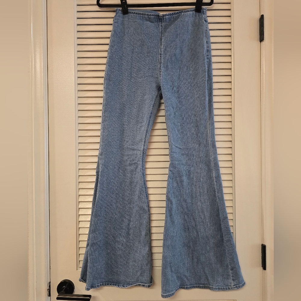 Forever 21 - Light Blue Wide Flare High-Rise Stretchy Jean Pants W Back Pockets